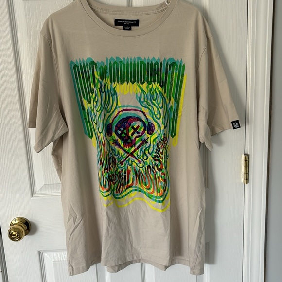 Men’s tan tshirt - Picture 2 of 7